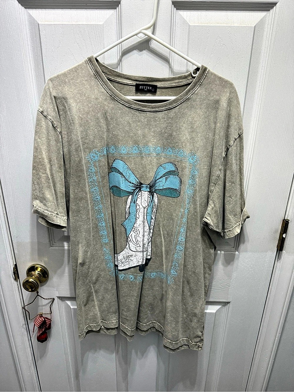 Zutter Graphic Short Sleeve Tee in Gray & Blue